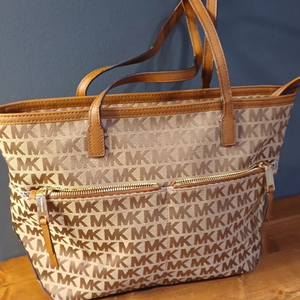 Michael Kors  bag